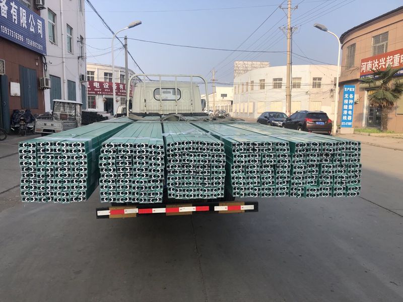 	整車(chē)貨整裝待發(fā)